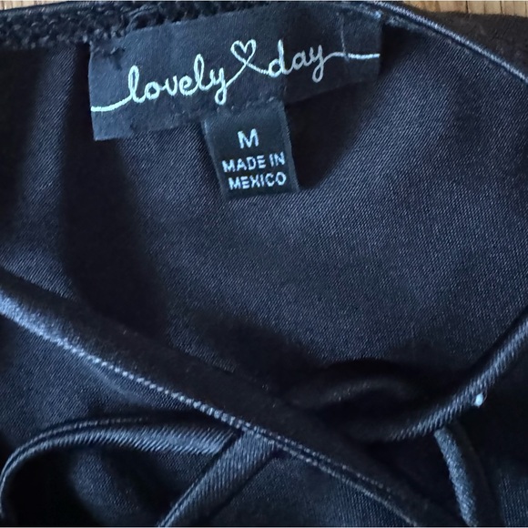 LOVELY DAY DRESS - Picture 2 of 2